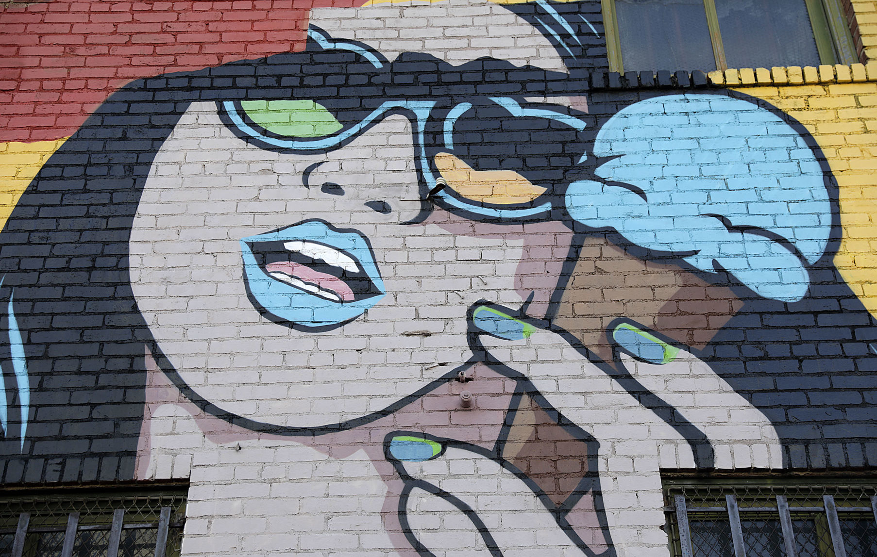 Rose Pawn Shop mural